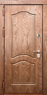 Входная дверь с отделкой из фрезерованных панелей MDF ПВХ