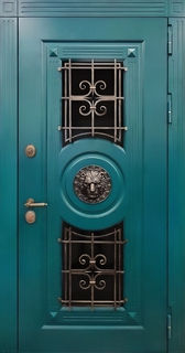 Входная коттеджная термодверь с зелеными панелями МДФ RAL и чеканкой «лев» (ковка + остекление)