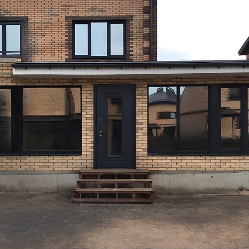 Остекленная дверь в частном доме Остекленная дверь в частном доме