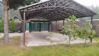 Двускатный навес с крышей из профлиста для автомобиля Двускатный навес с крышей из профлиста для автомобиля