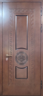 Стальная однопольная термодверь с фрезерованным рисунком «меандр» на плитах МДФ