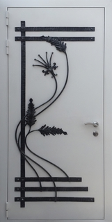 Металлическая термодверь с порошковым покрытием и коваными элементами Металлическая термодверь с порошковым покрытием и коваными элементами