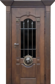 Входная термодверь с капителями, остеклением, ковкой и чеканкой «лев» (МДФ с резьбой)
